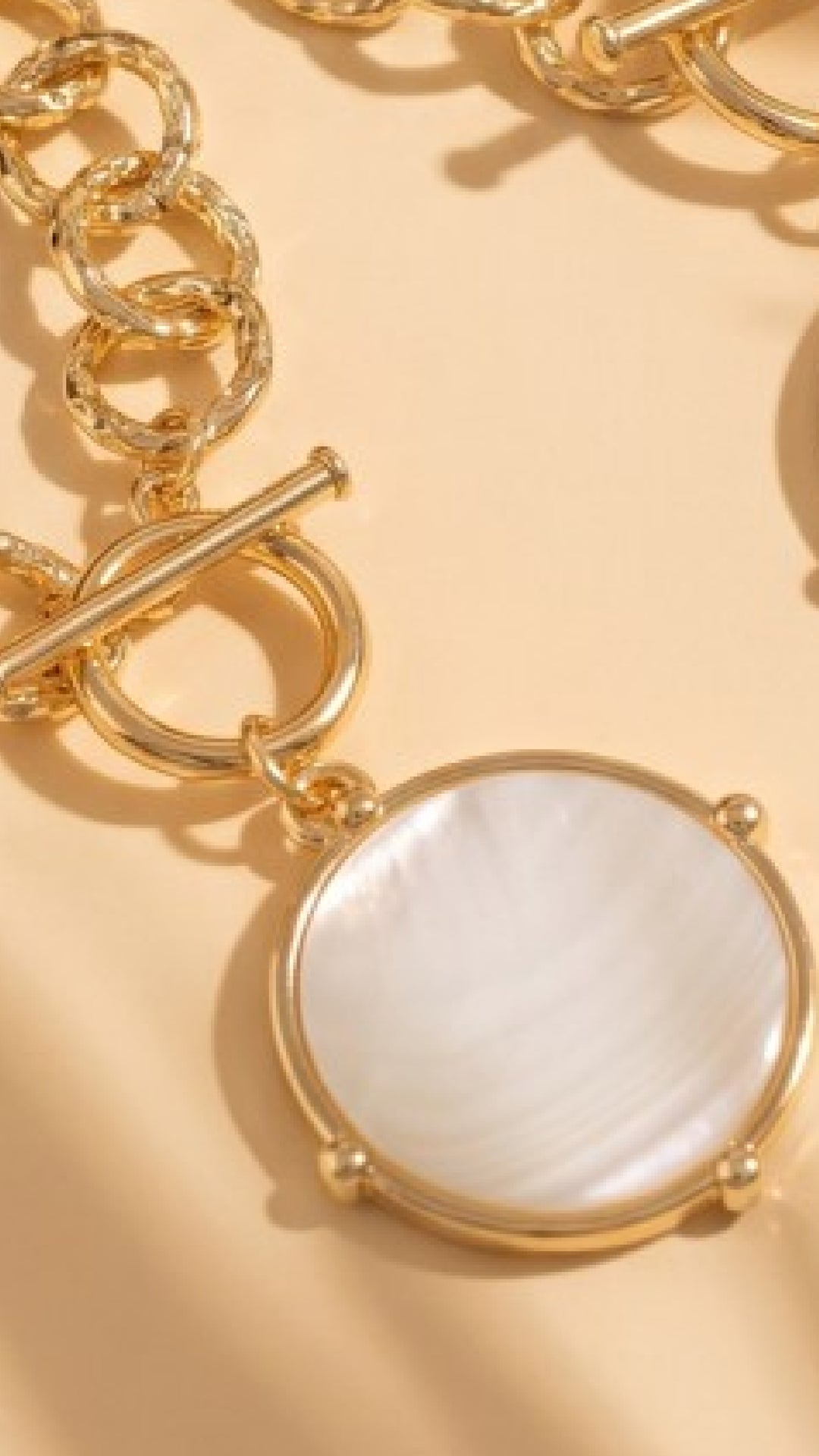 Ritzy Place Necklace - White