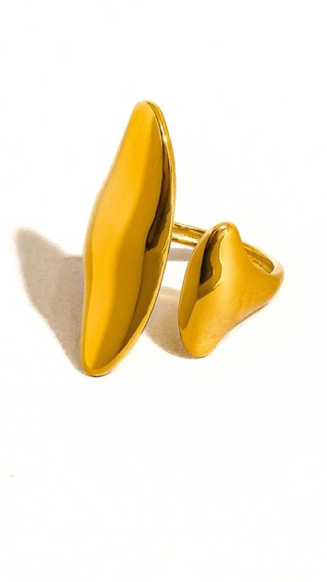 Treehouse Social Club Ring